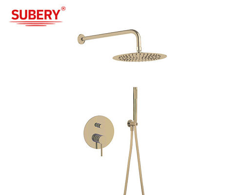 Gepoetste gouden klassieke regen douche met handvat verborgen in de muur
